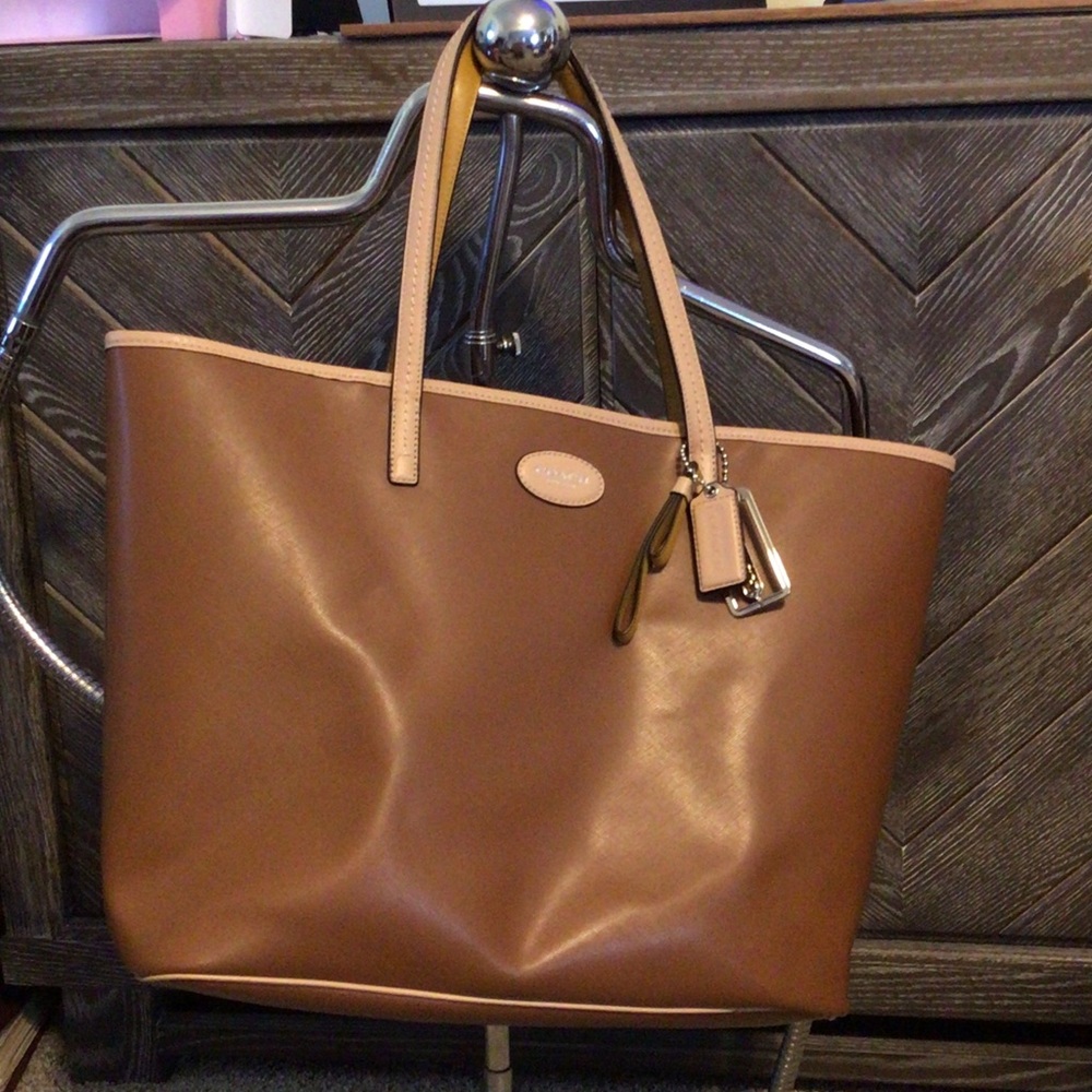 Authentic Coach Metro British Tan Large Tote Bag 31326